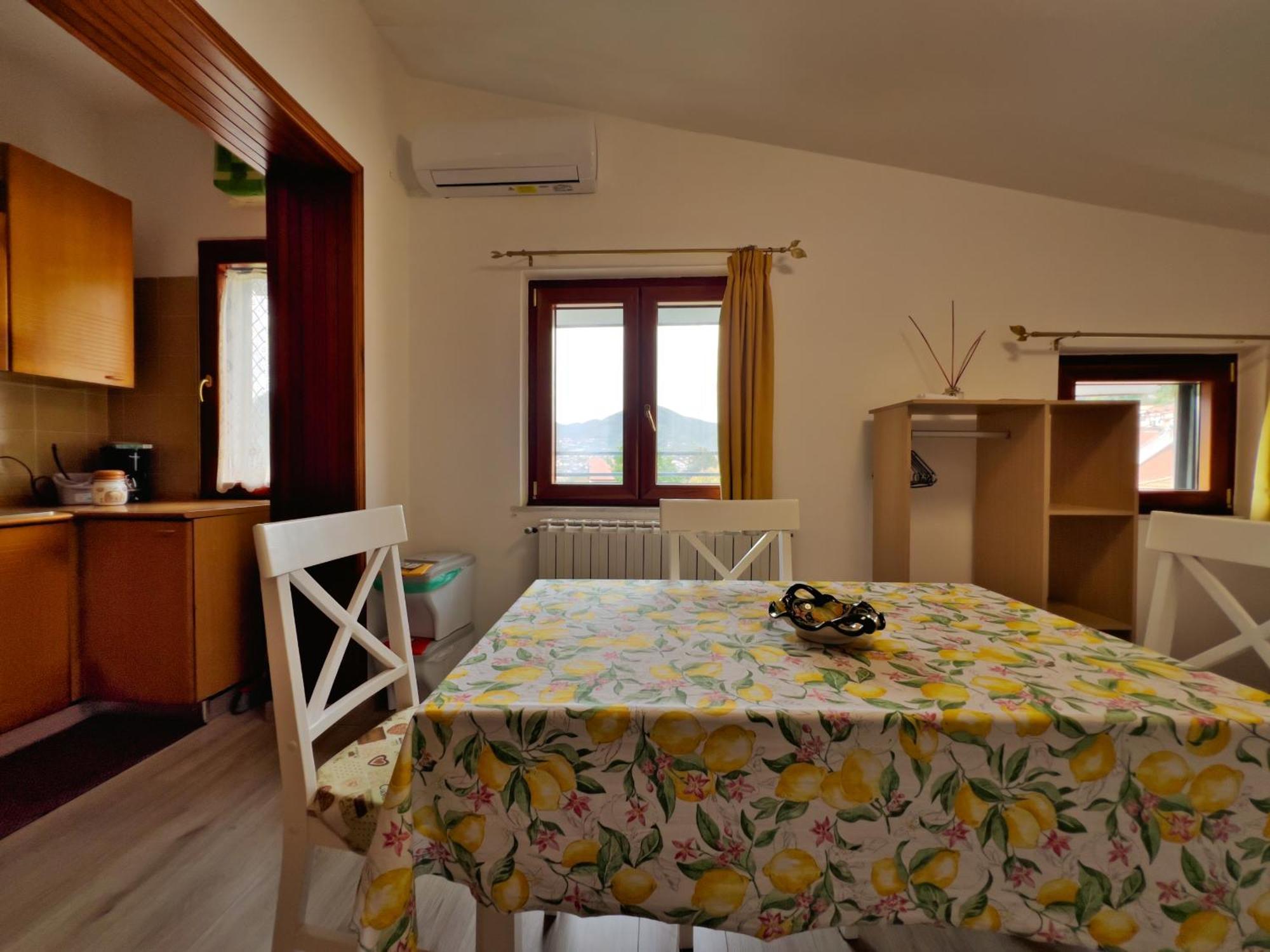Apartament House Rene Agerola Zewnętrze zdjęcie